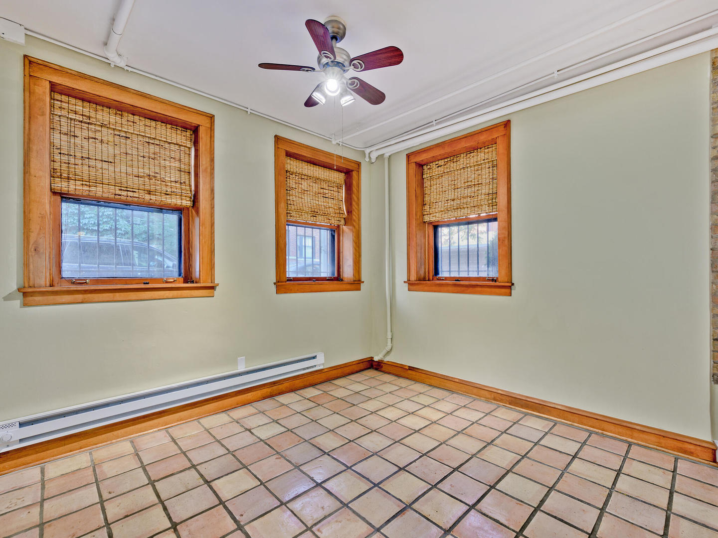 3154 N Hudson Avenue Unit: G