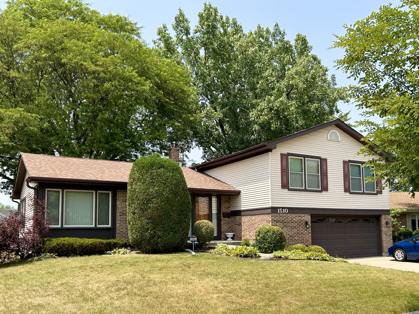 1510 W Raleigh Court