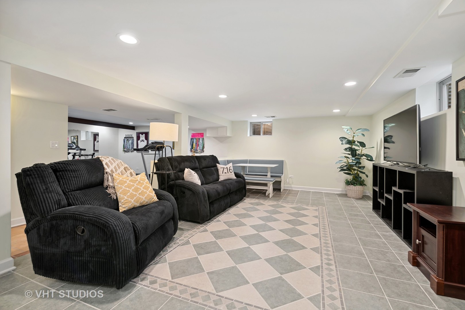 7814 Lotus Avenue