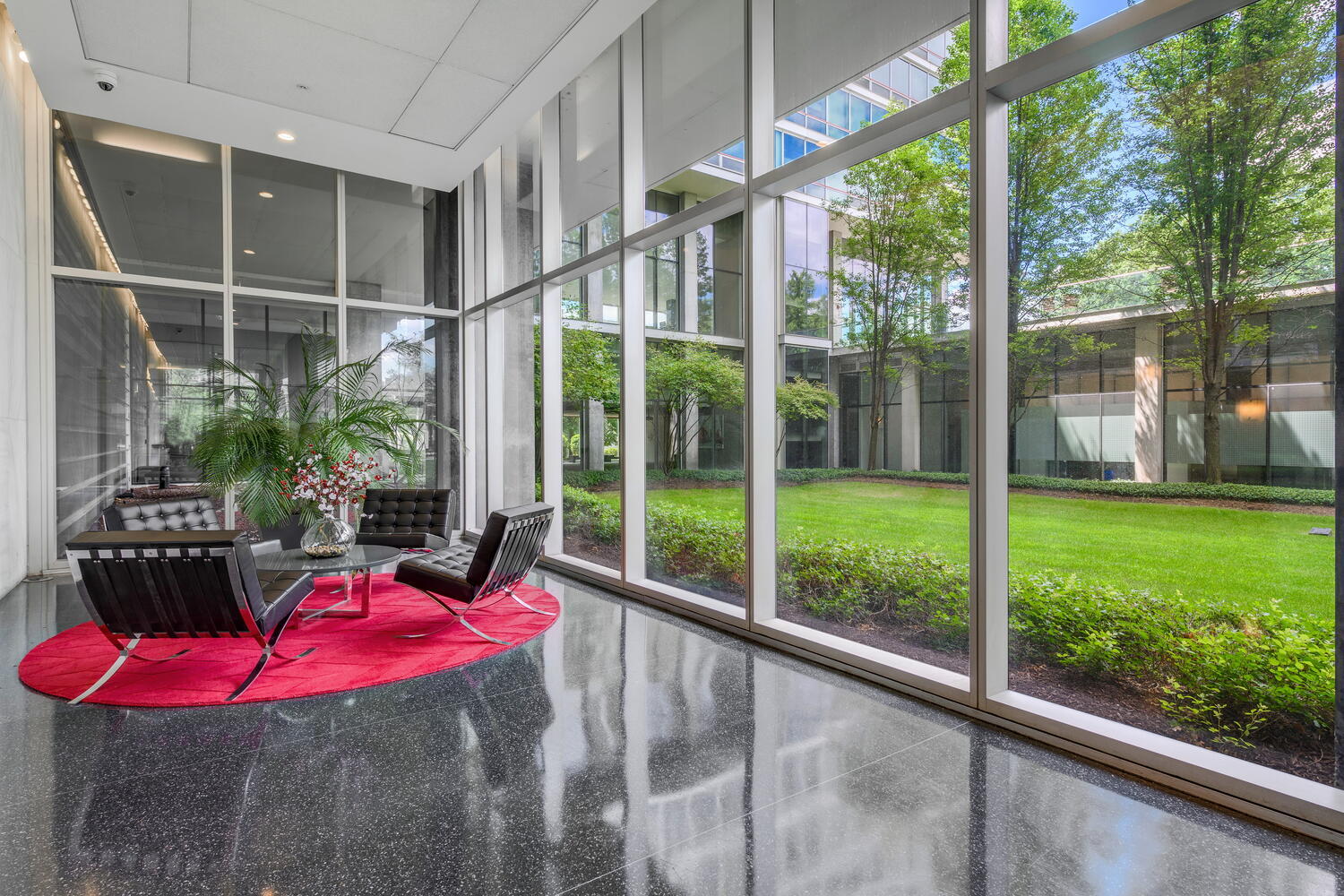 9715 Woods Drive Unit: 807