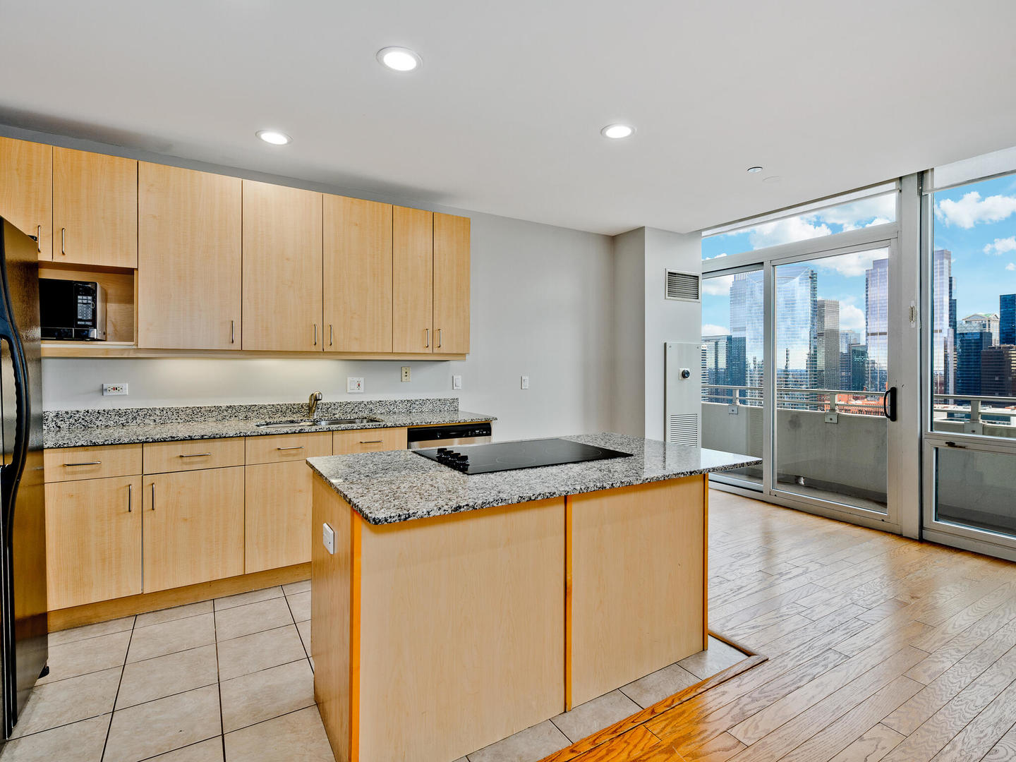 737 W Washington Boulevard Unit: 3003