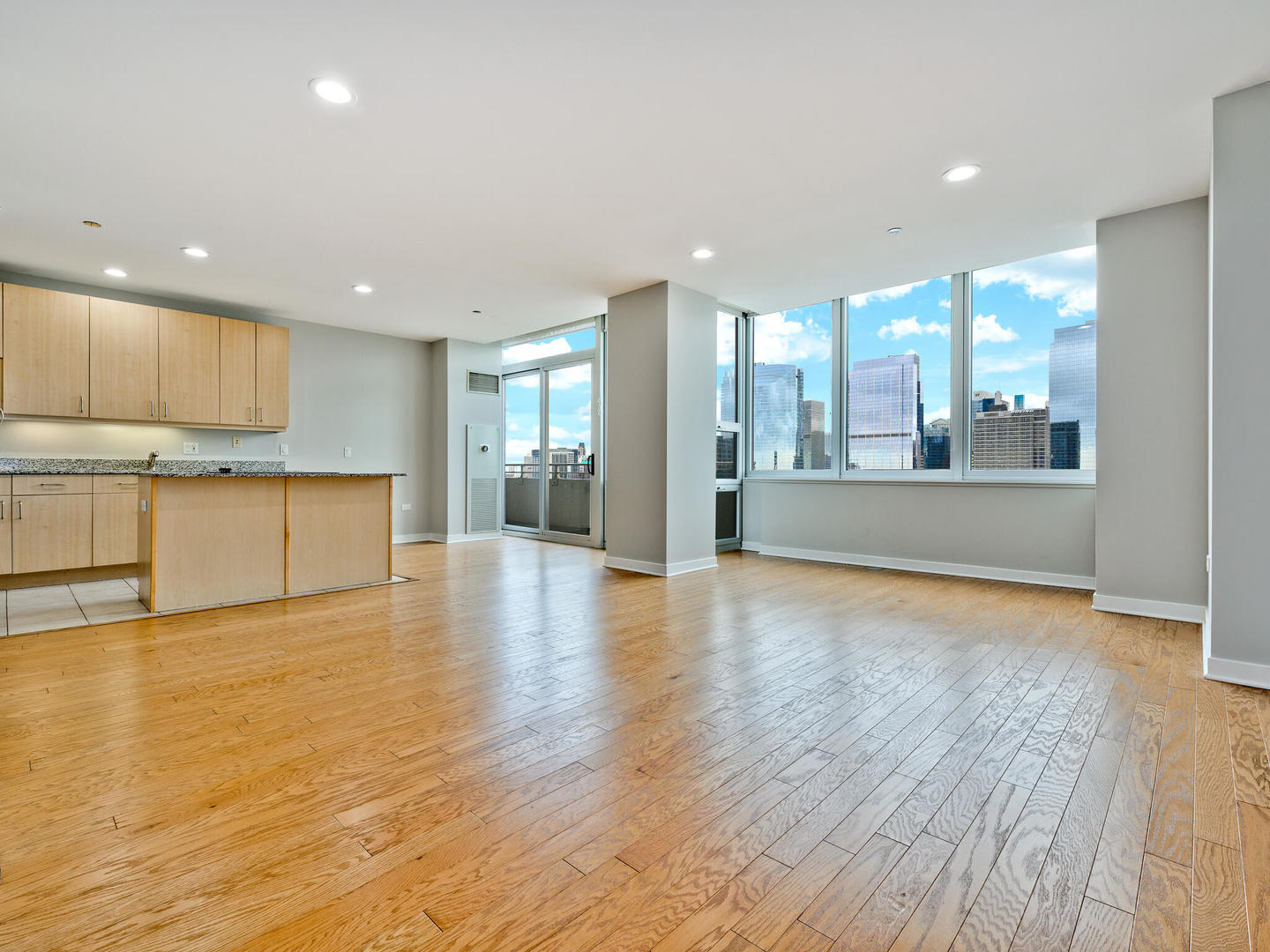 737 W Washington Boulevard Unit: 3003