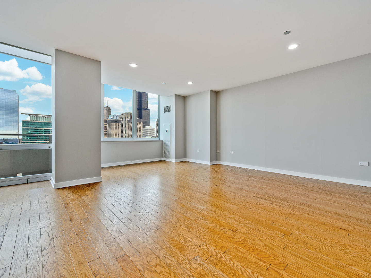 737 W Washington Boulevard Unit: 3003
