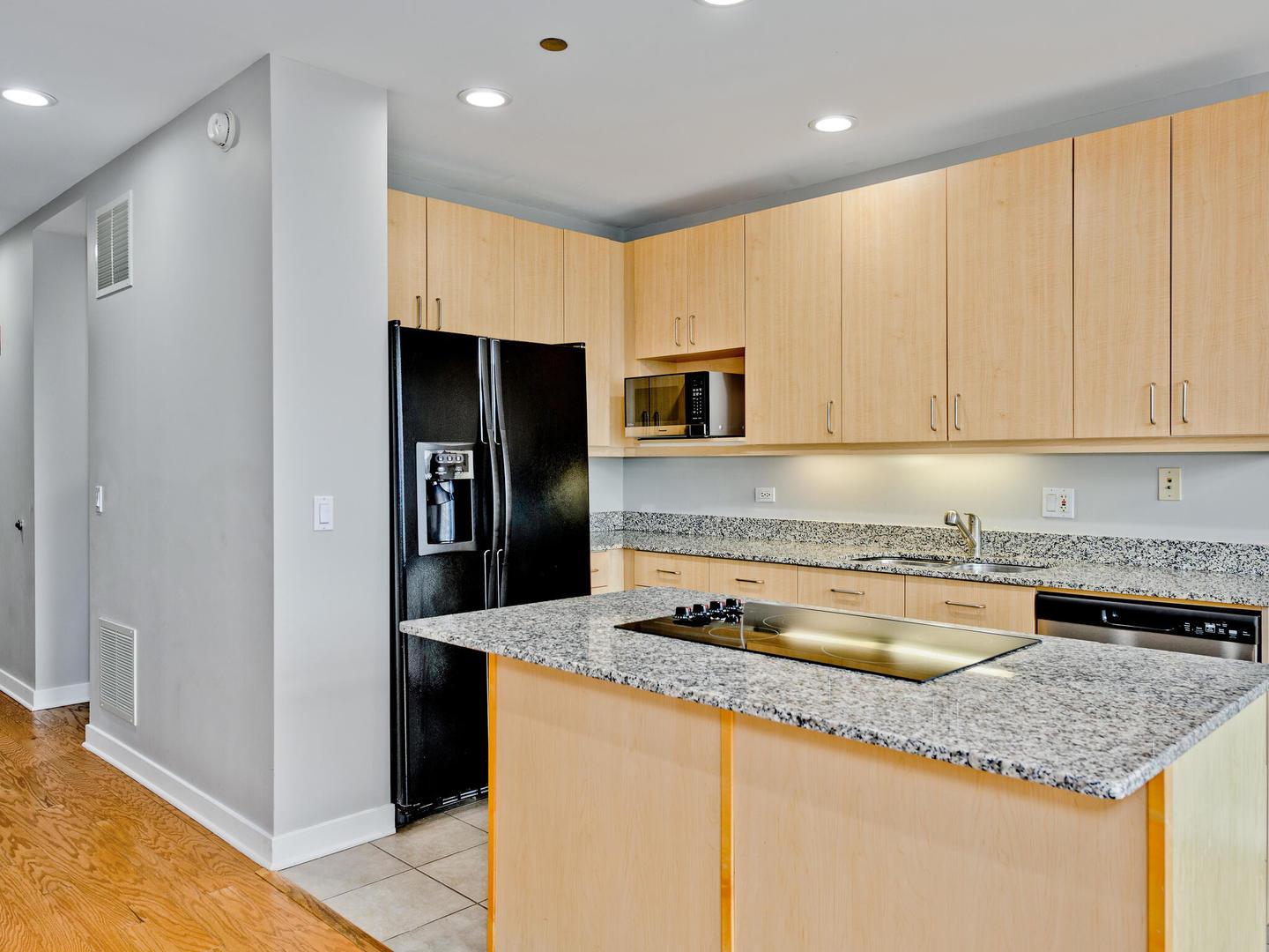 737 W Washington Boulevard Unit: 3003
