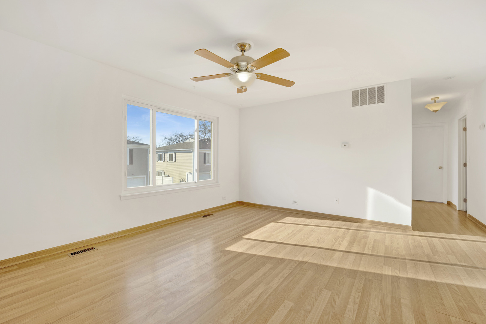 1417 Cove Drive Unit: 202D