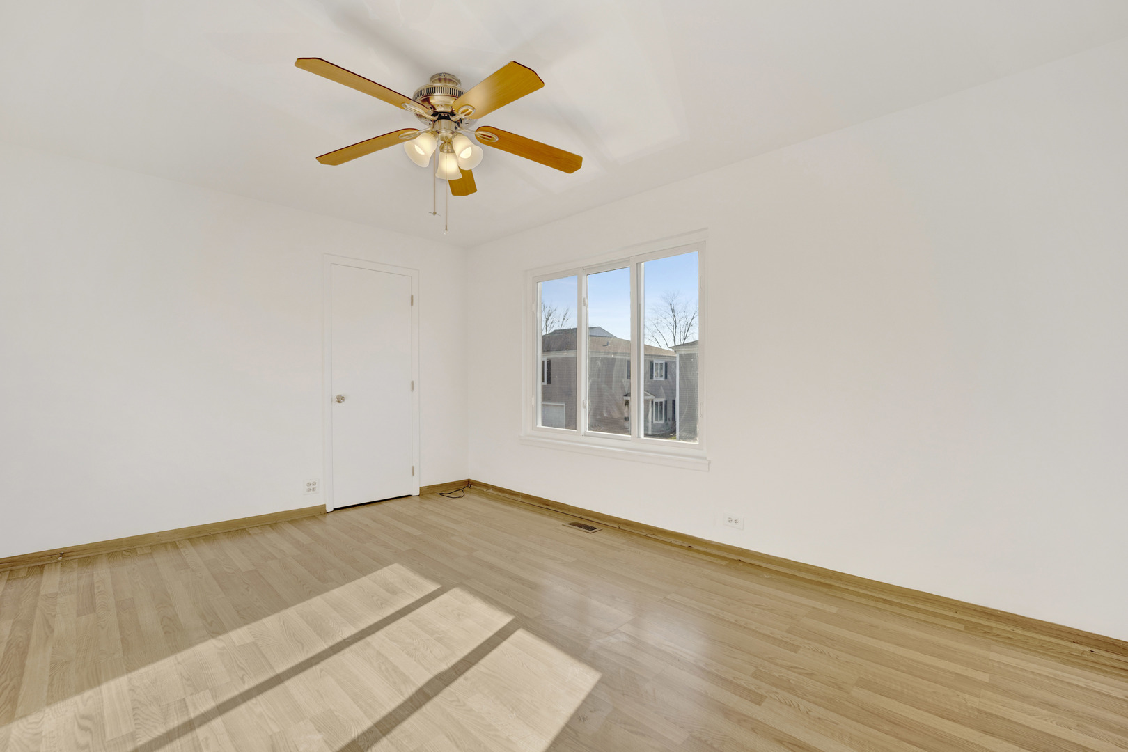 1417 Cove Drive Unit: 202D