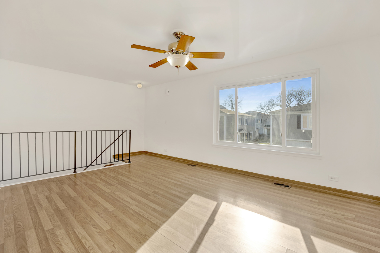 1417 Cove Drive Unit: 202D