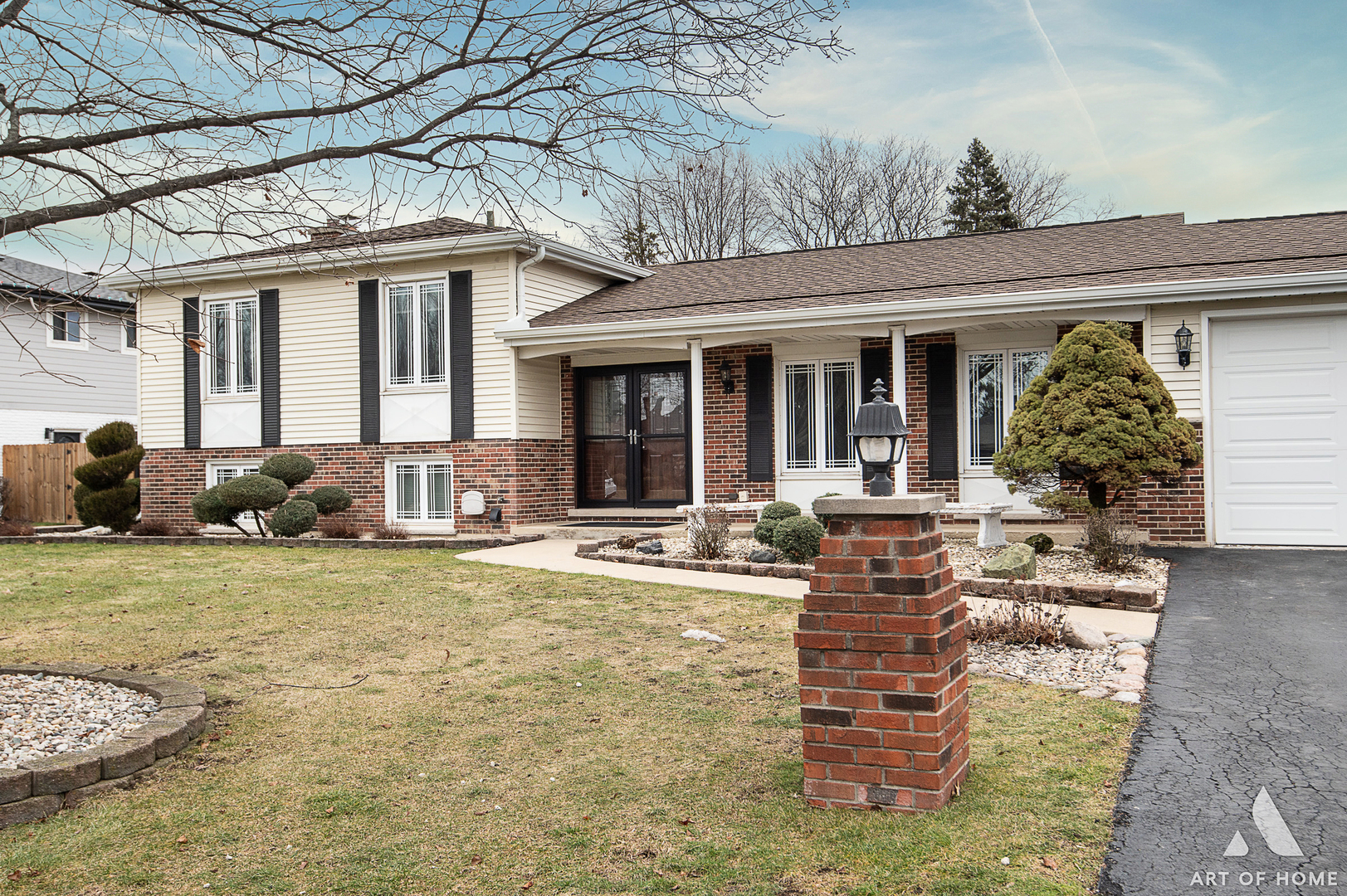 5N301 Fairway Lane