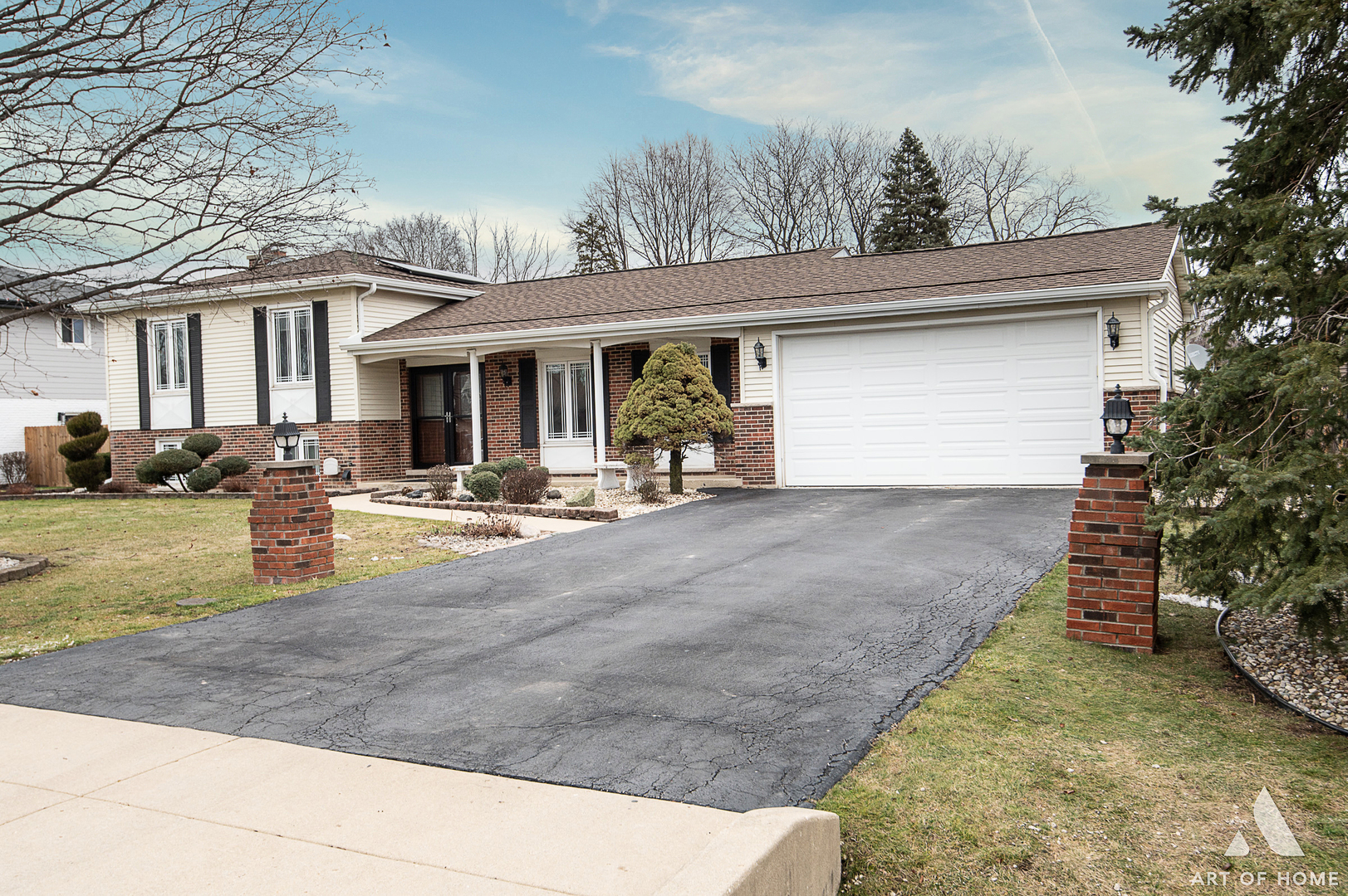 5N301 Fairway Lane