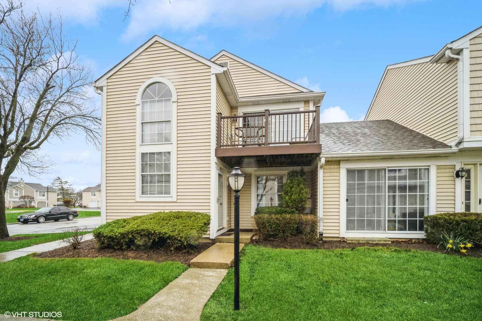 421 Le Parc Circle