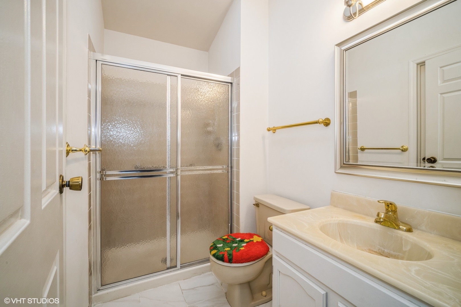 421 Le Parc Circle