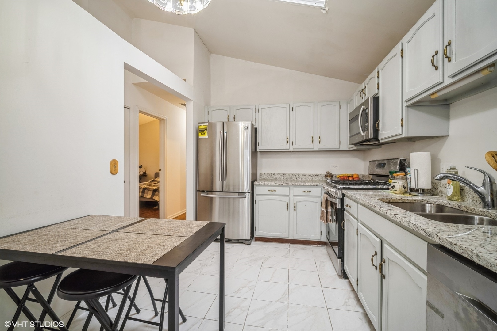 421 Le Parc Circle