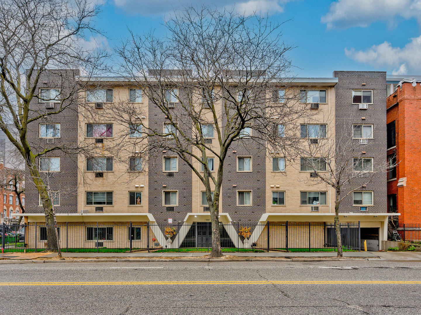 1060 W Hollywood Avenue Unit: 410