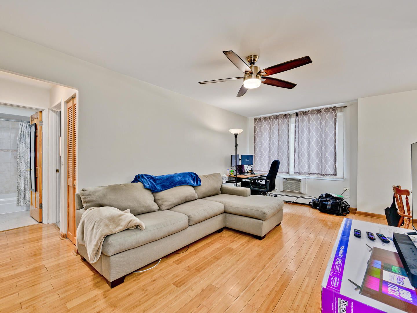 1060 W Hollywood Avenue Unit: 410