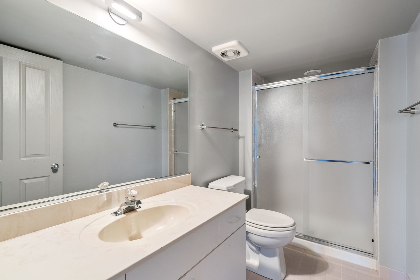 4757 Howard Street Unit: 305