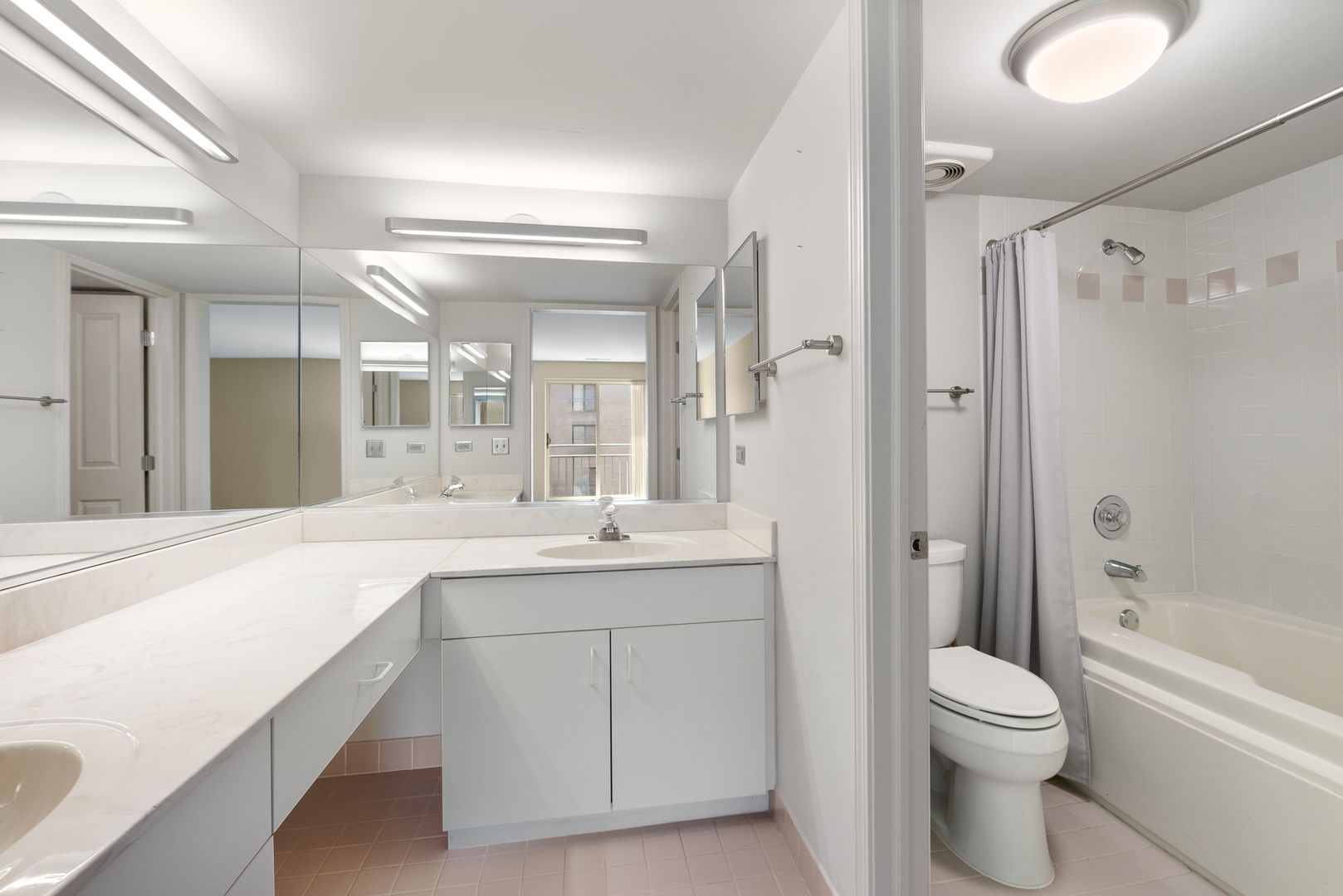4757 Howard Street Unit: 305
