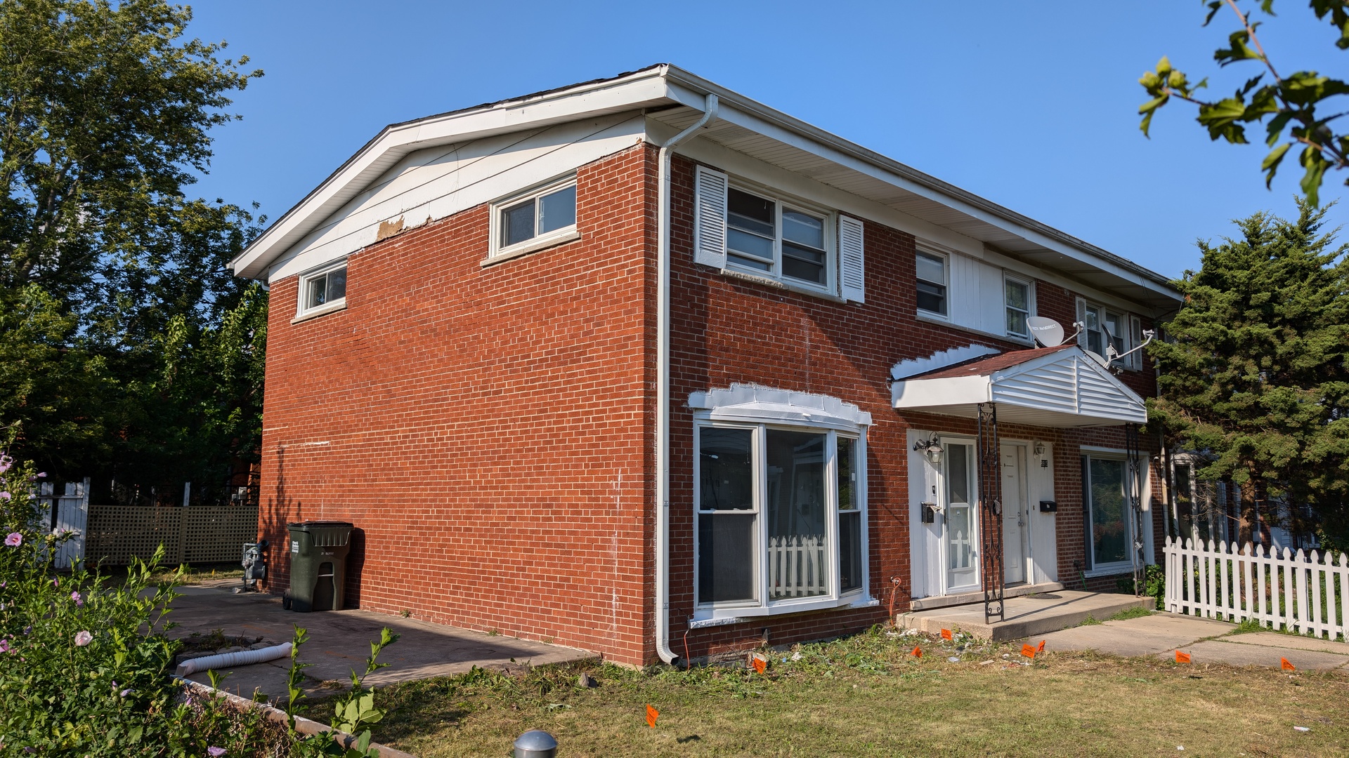 8915 Robin Drive Unit: A