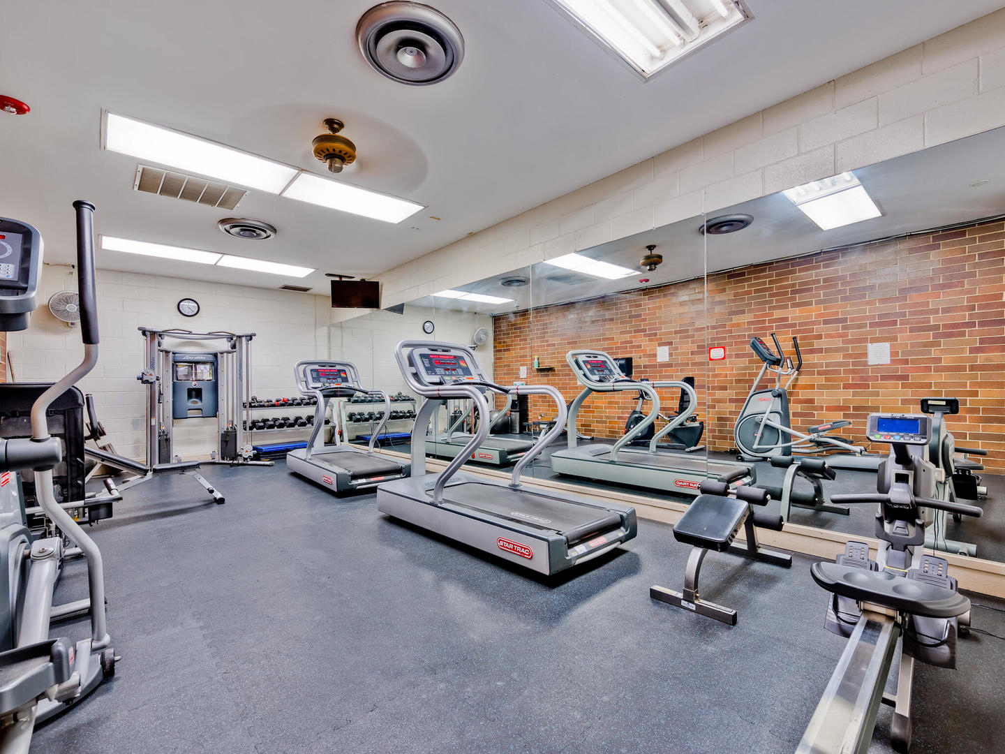 3925 Triumvera Drive Unit: 6C