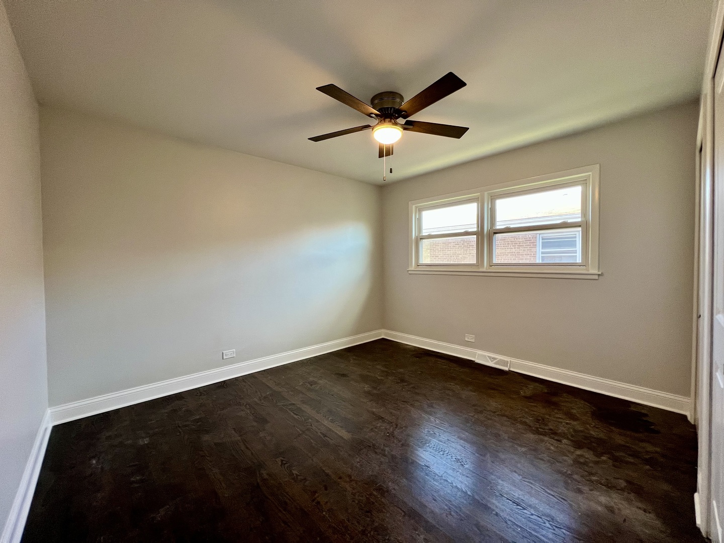 3335 W Pratt Avenue Unit: 2
