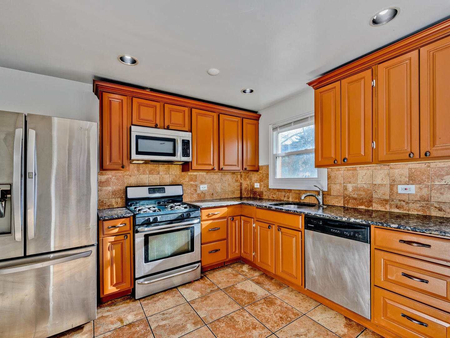 1416 W Chase Avenue Unit: A