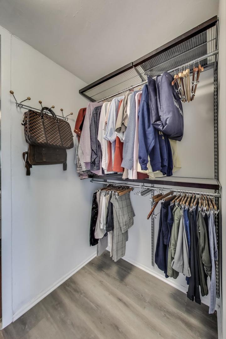 5740 N Sheridan Road Unit: 7D