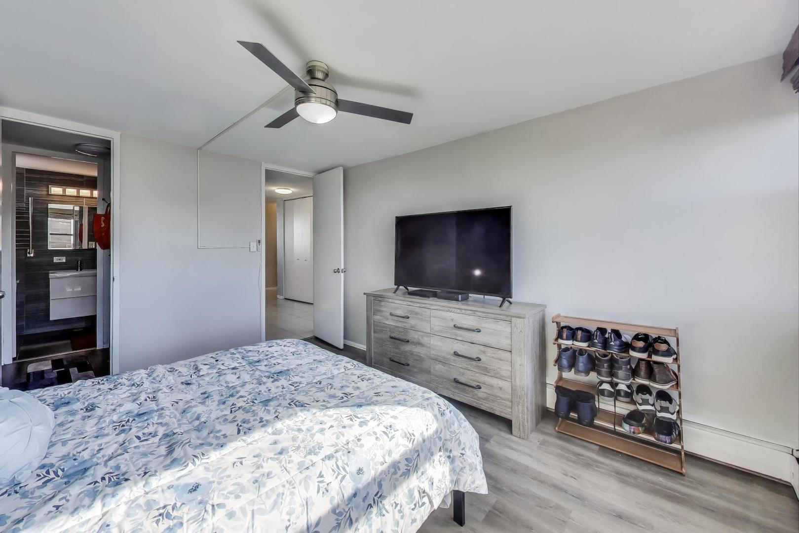 5740 N Sheridan Road Unit: 7D