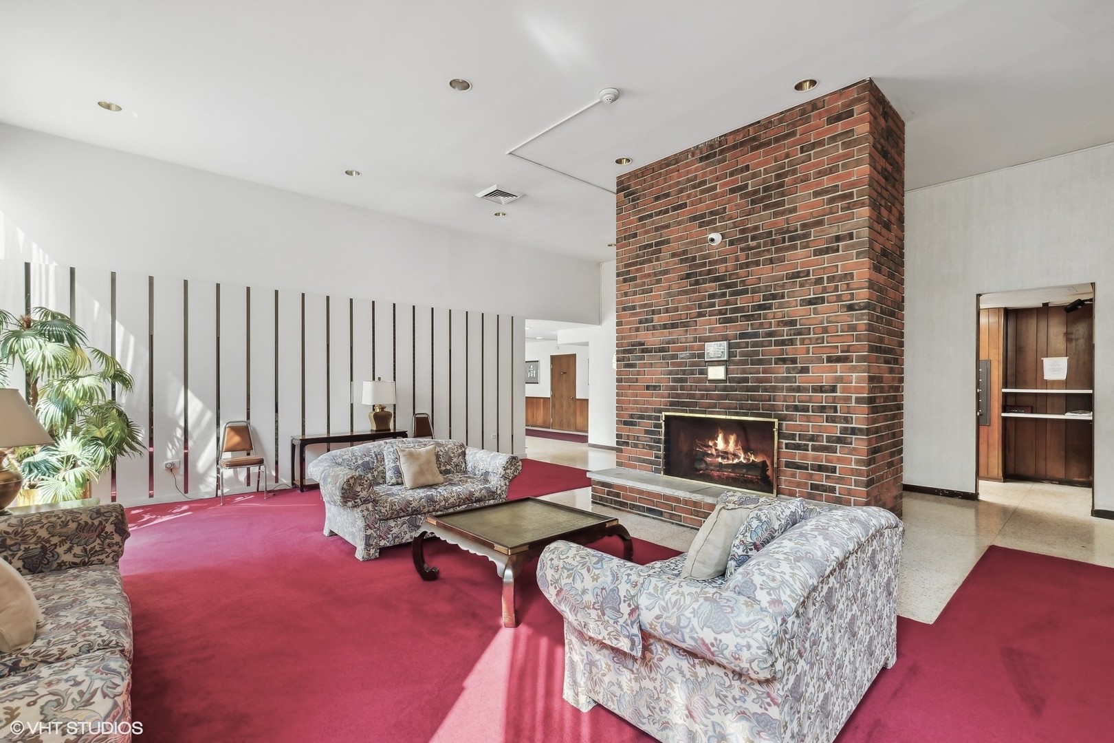 9560 Gross Point Road Unit: 201