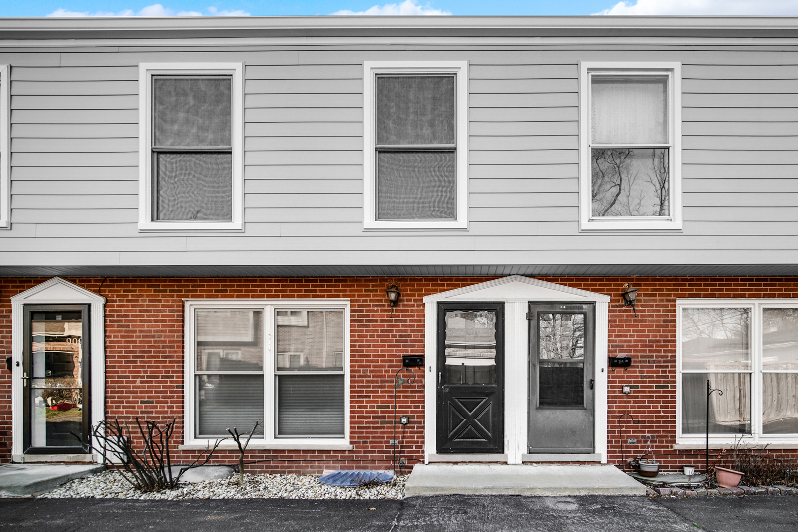 911 Waukegan Road Unit: A