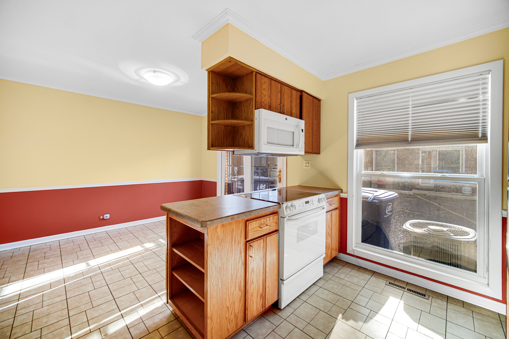 911 Waukegan Road Unit: A