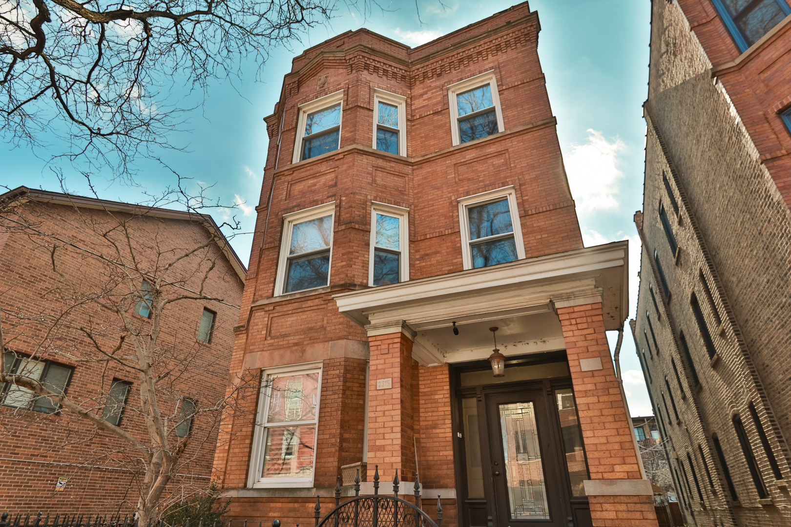 2315 W Thomas Street Unit: 1R