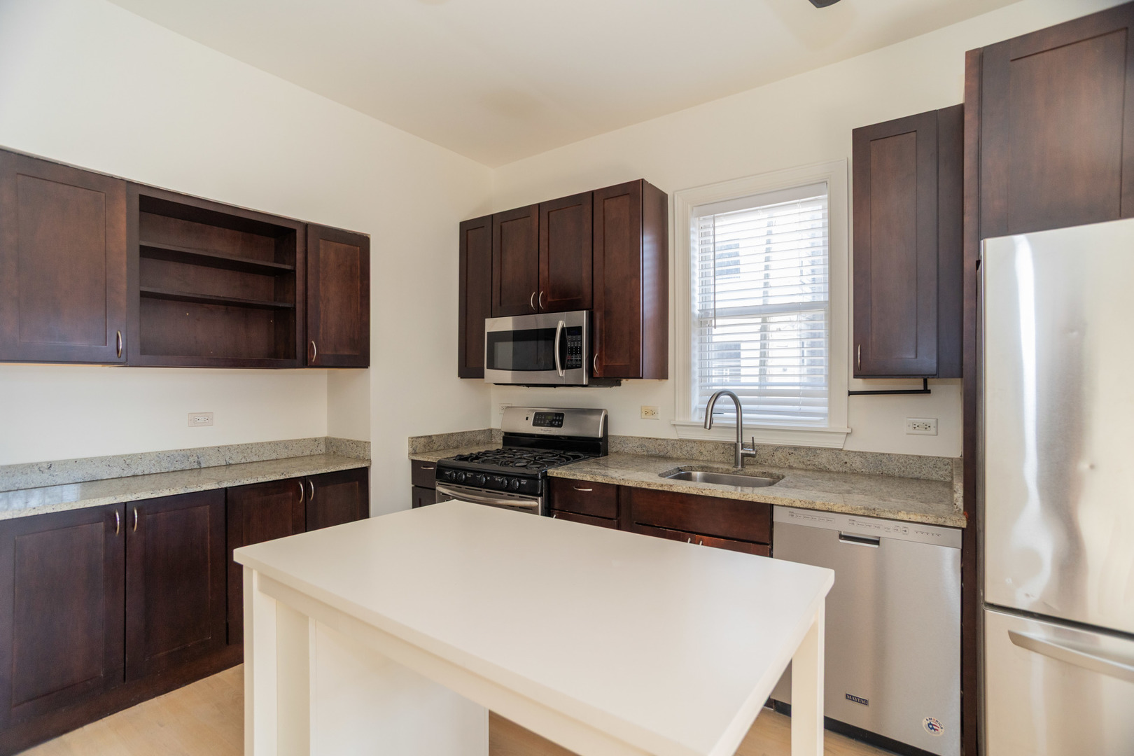 2315 W Thomas Street Unit: 1R