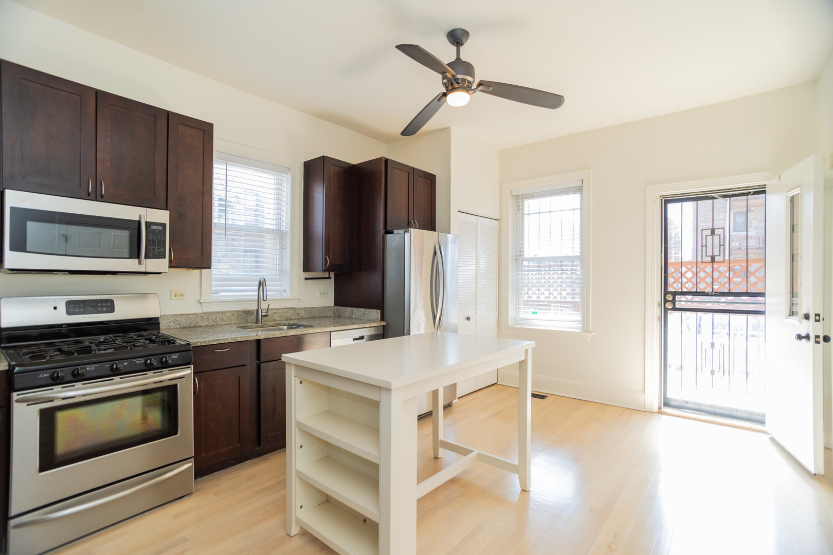 2315 W Thomas Street Unit: 1R