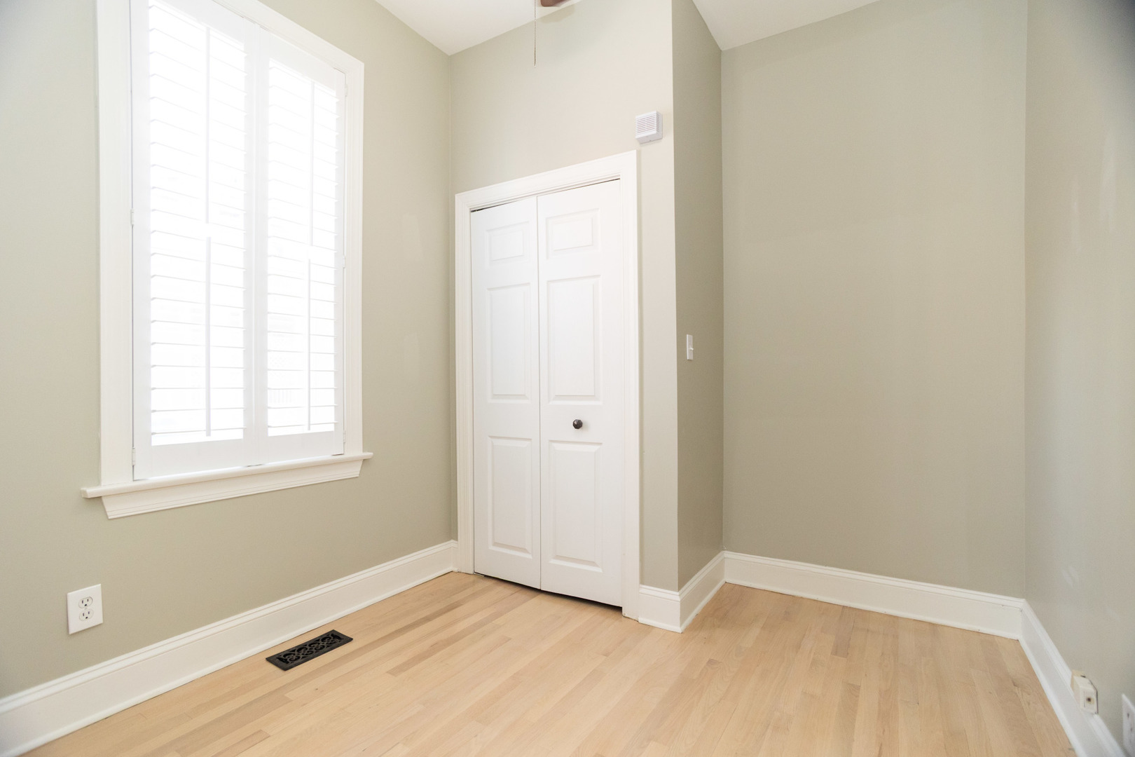 2315 W Thomas Street Unit: 1R
