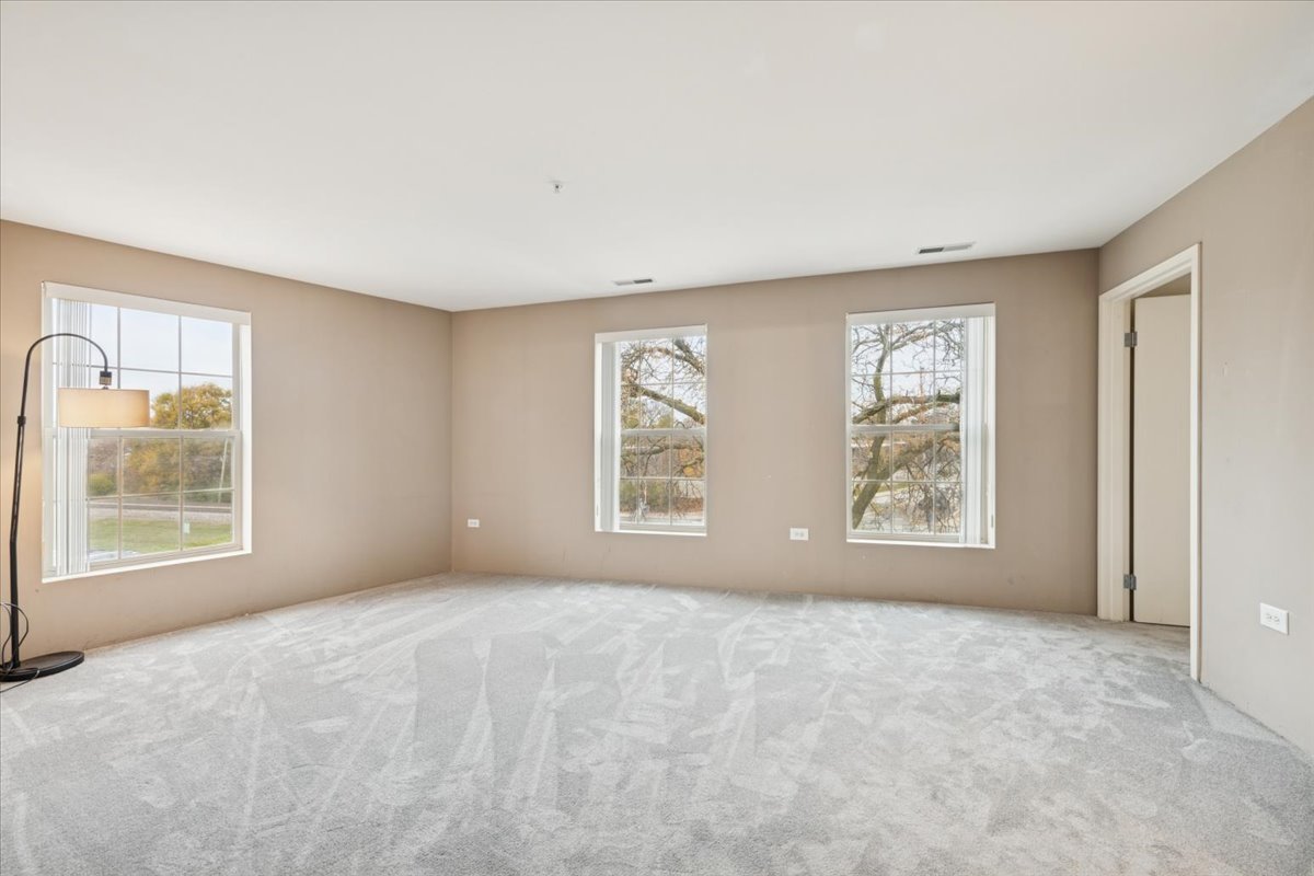 1800 Dewes Street Unit: 305