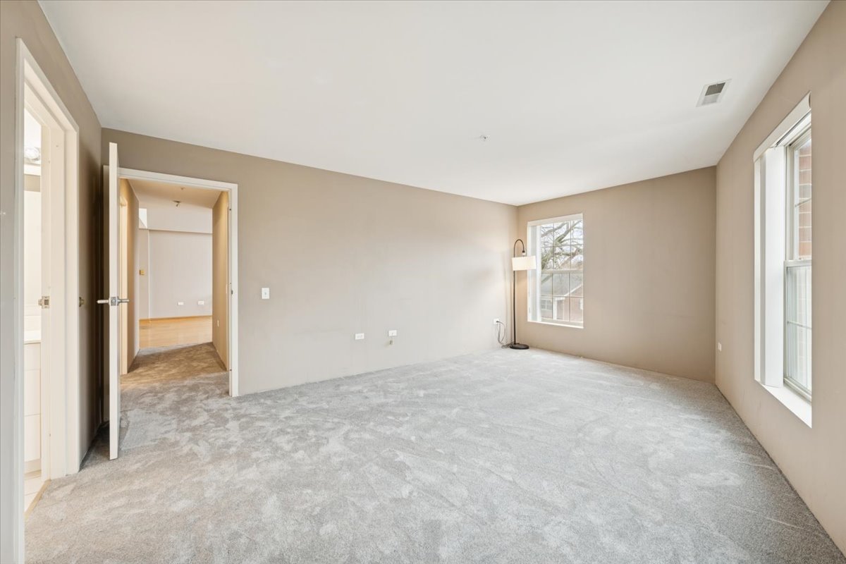 1800 Dewes Street Unit: 305