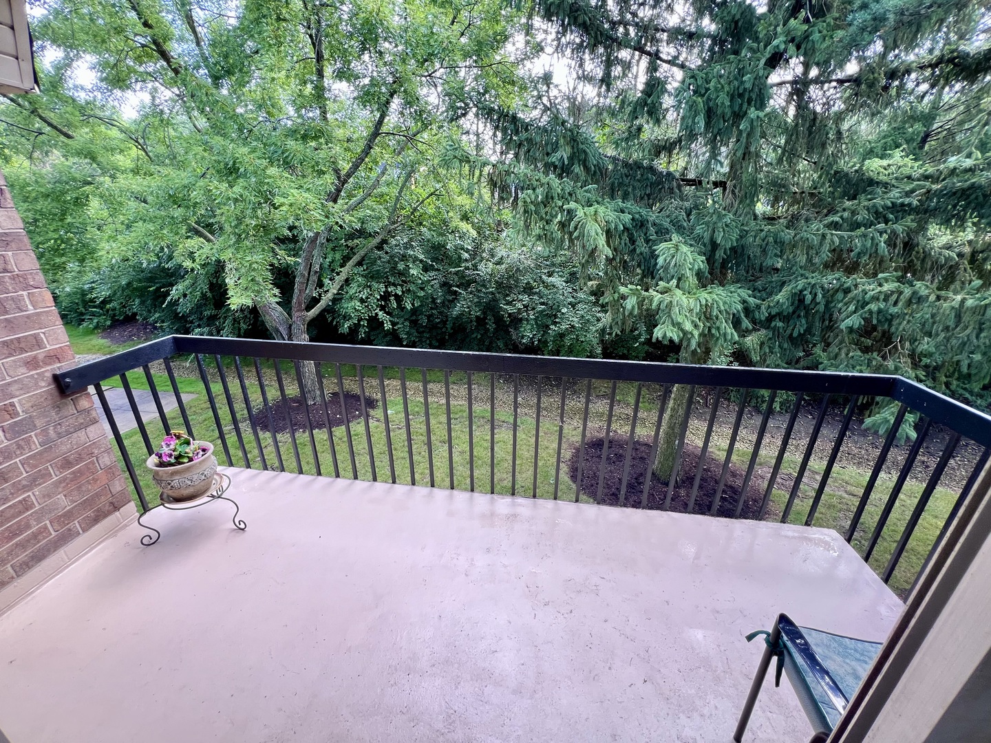 3415 83rd Street Unit: E16