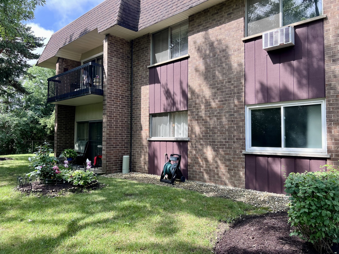 3415 83rd Street Unit: E16