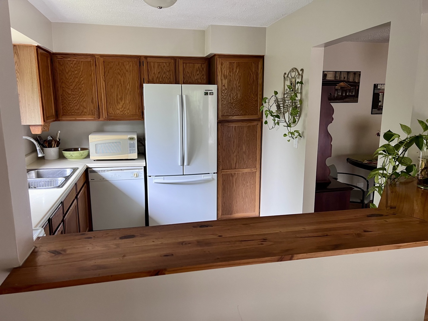 3415 83rd Street Unit: E16