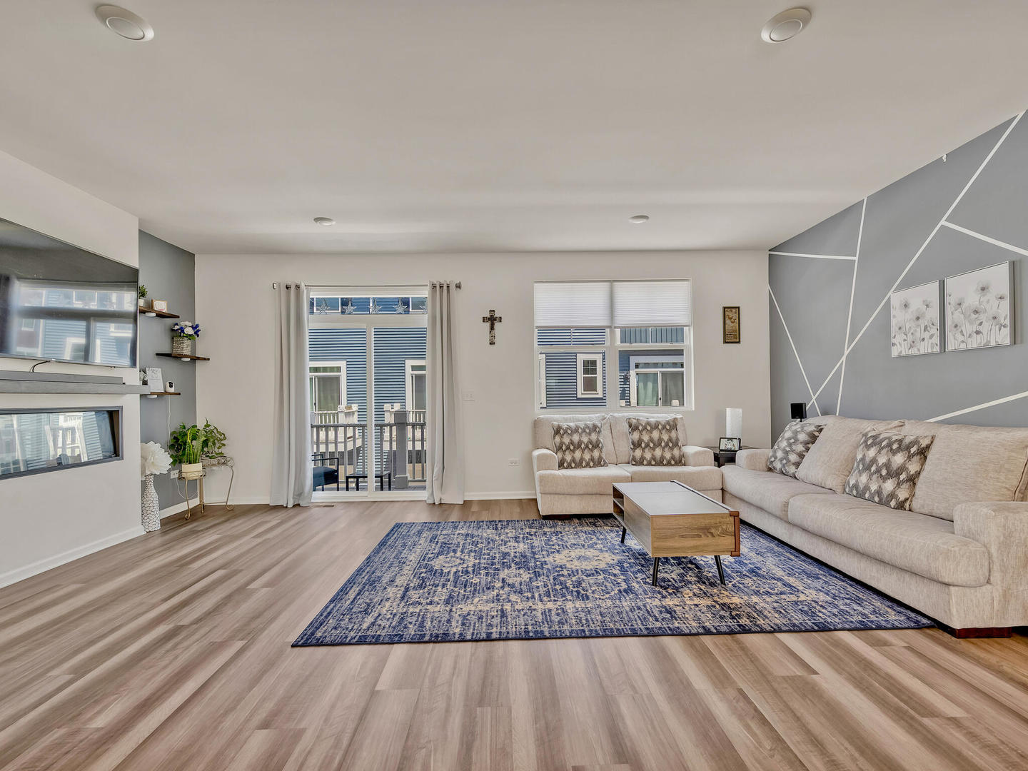 1617 Albany Street Unit: 1617
