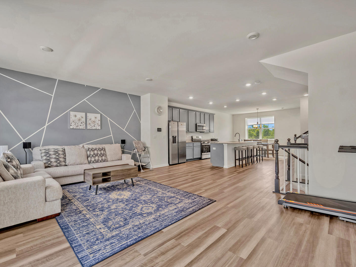 1617 Albany Street Unit: 1617
