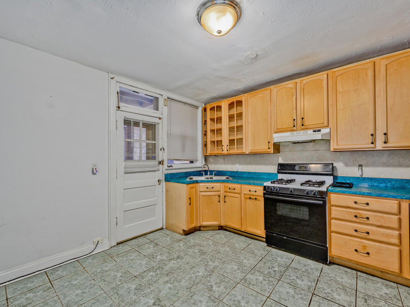 6457 N Bell Avenue Unit: 2