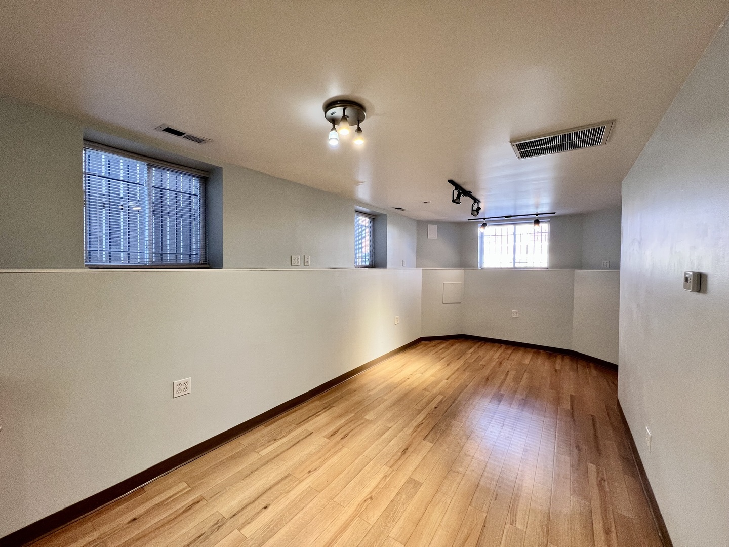 2915 N Lawndale Avenue Unit: 0