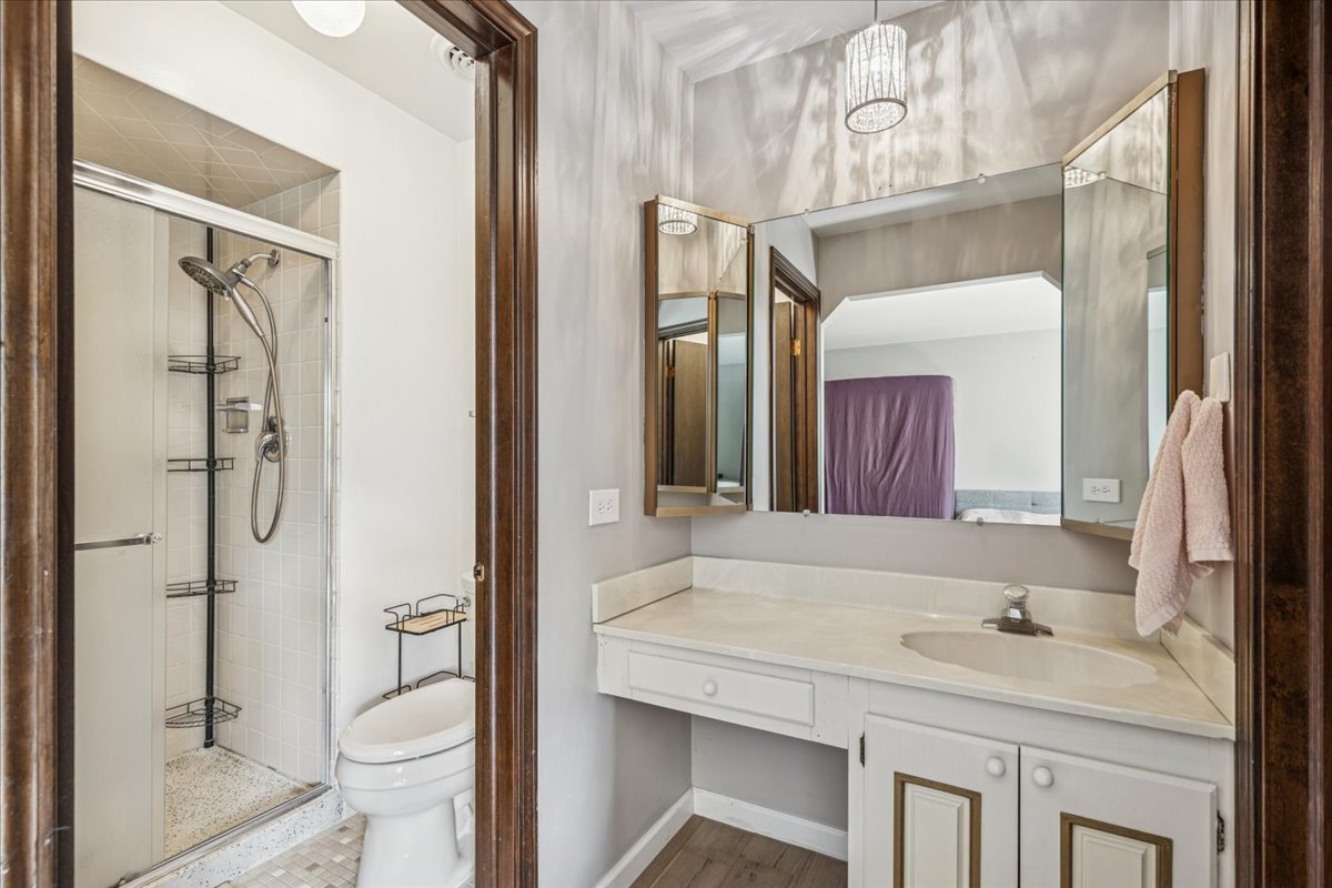 9242 Gross Point Road Unit: 402