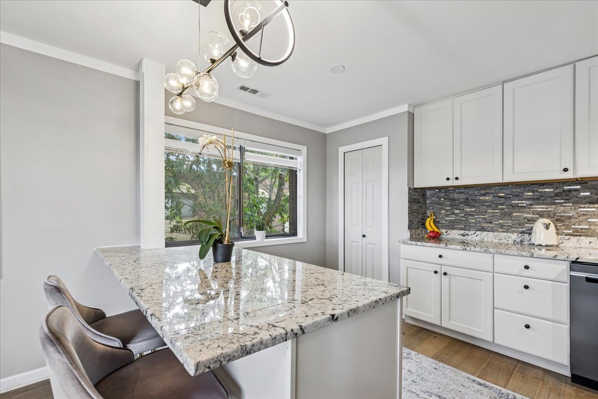 9242 Gross Point Road Unit: 402