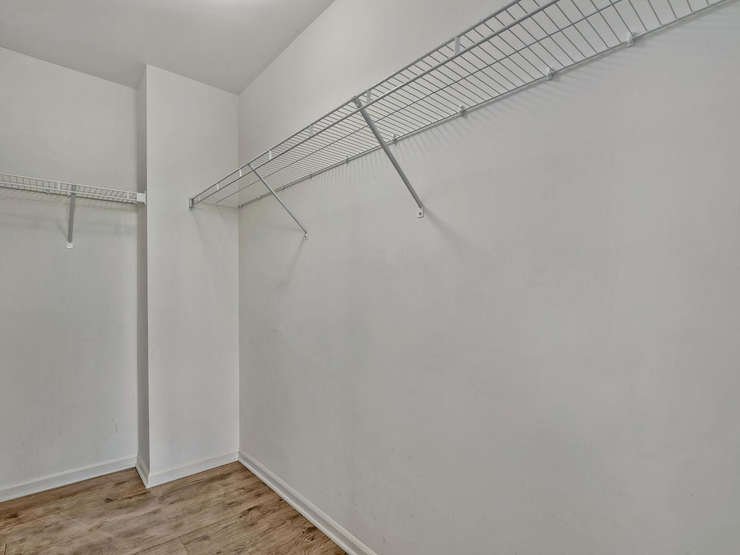 1464 Lakeridge Court Unit: 1464