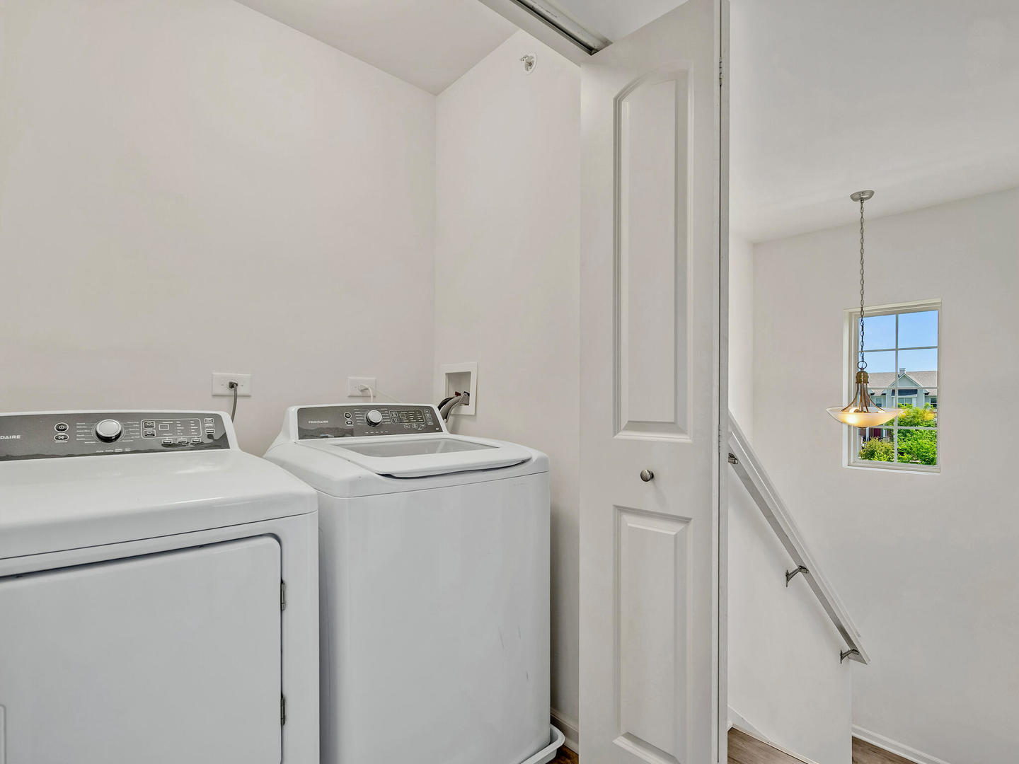 1464 Lakeridge Court Unit: 1464