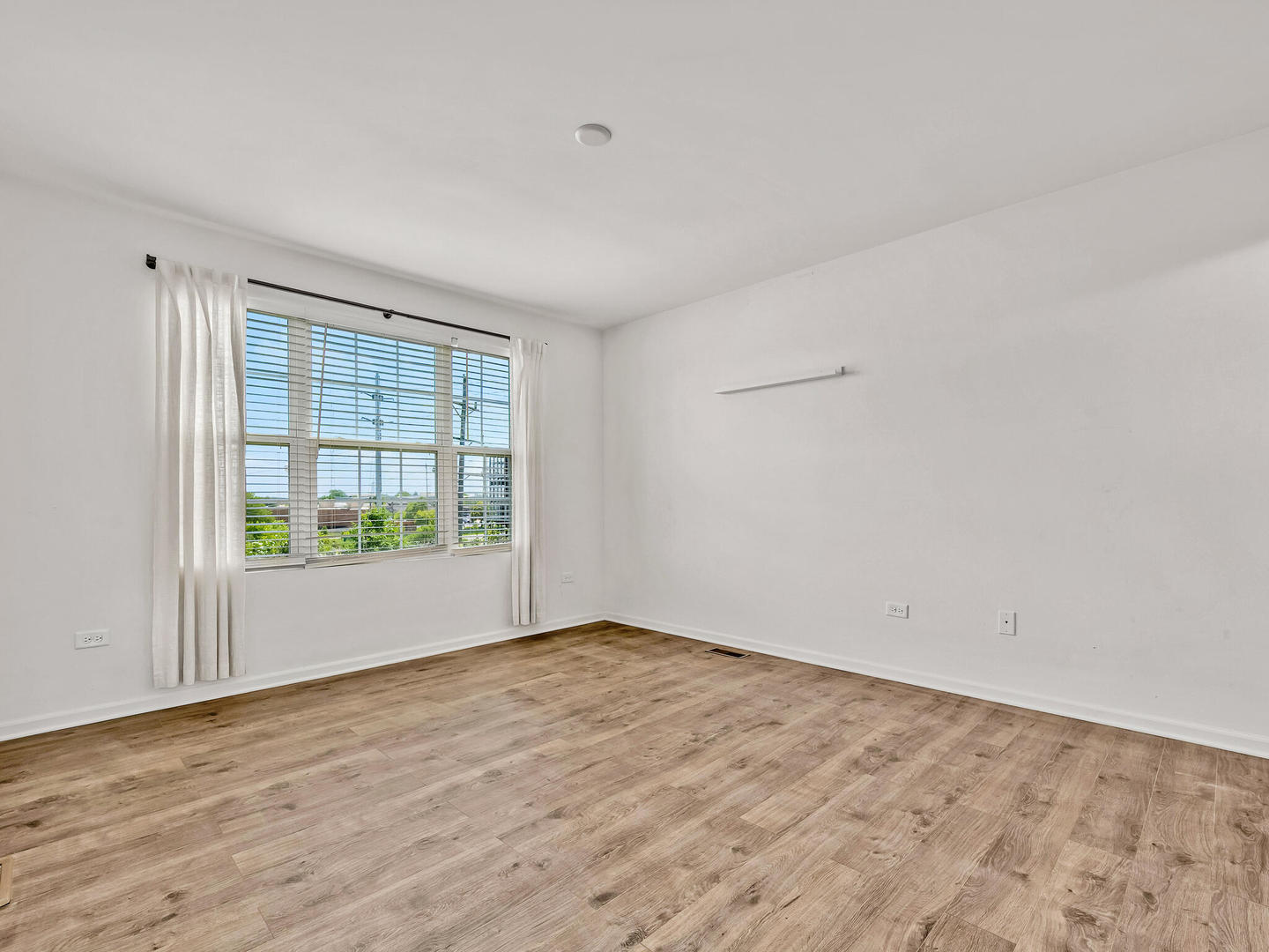 1464 Lakeridge Court Unit: 1464