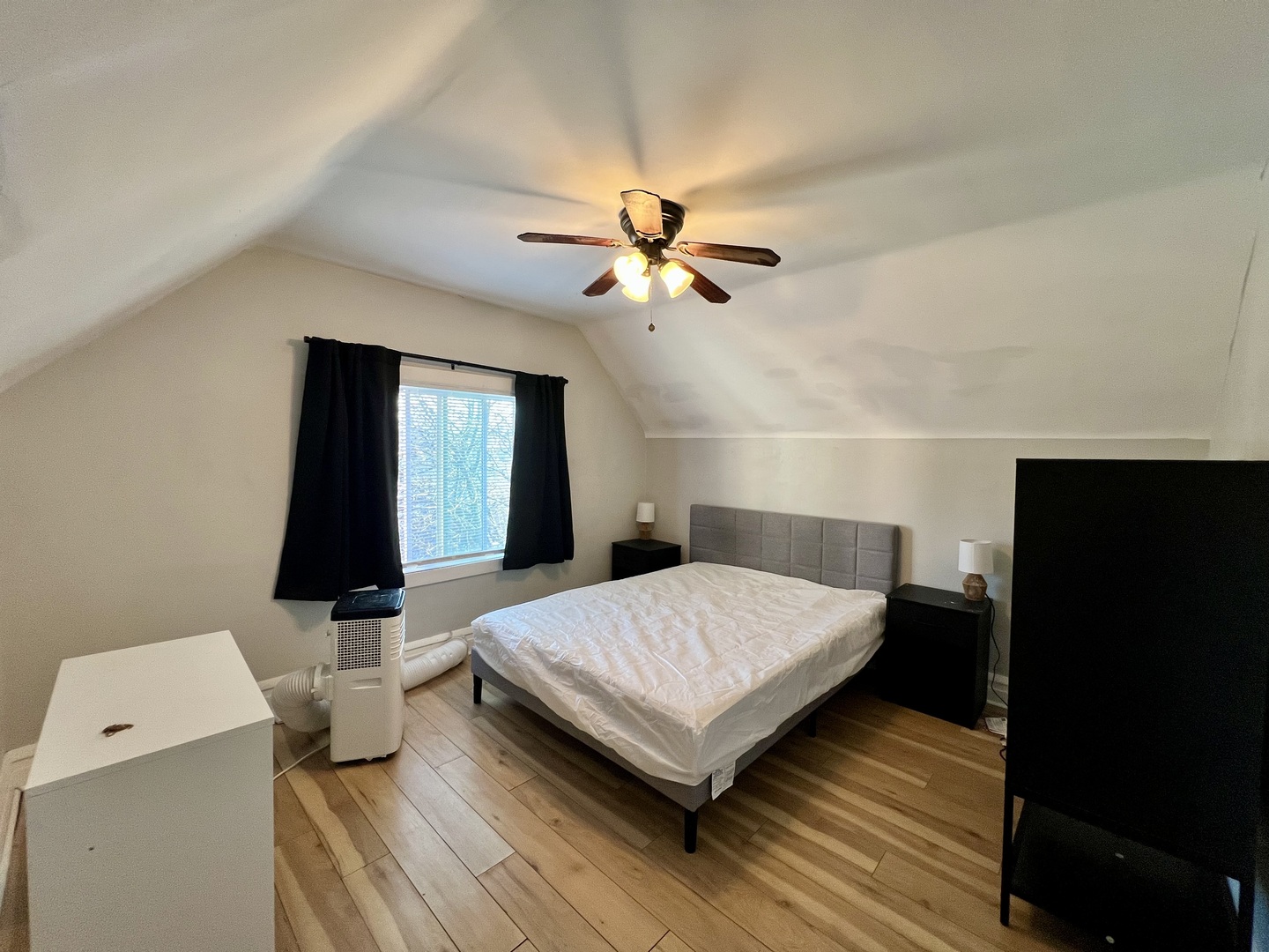 4224 N Kimball Avenue Unit: 2