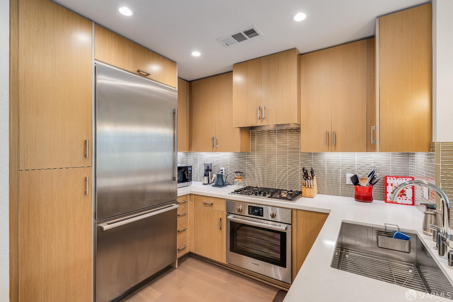 2655 Bush Street # 431
