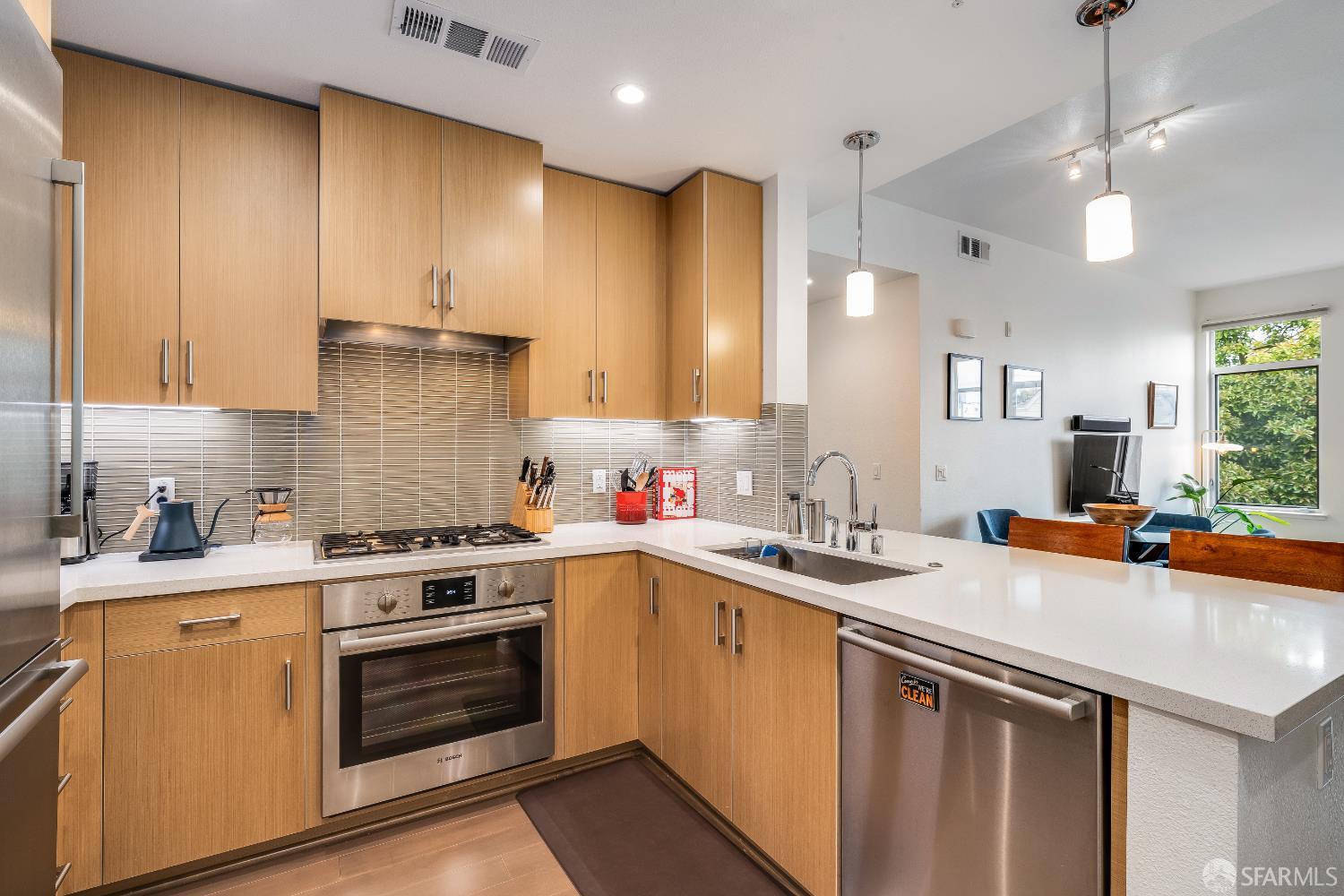 2655 Bush Street # 431